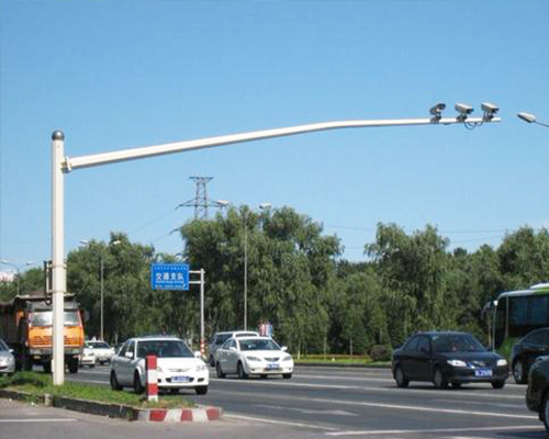 可克达拉监控杆