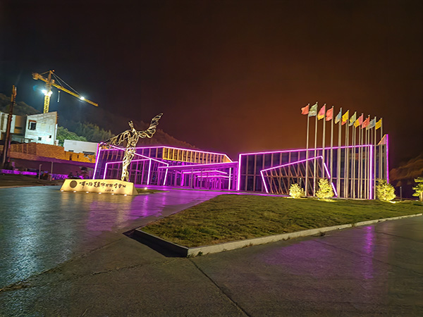 城市亮化是现代城市建设的重要组成部分，它不仅可以美化城市的夜景，还能提升城市的整体形象。随着科技的不断进步，城市亮化也得到了更多的关注和创新。本文将介绍一些关于城市亮化的创意和技术，帮助读者了解可克达拉城市亮化的重要性以及如何进行可克达拉城市亮化的规划和实施。