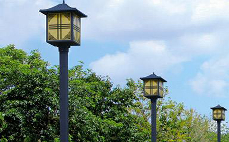 太阳能可克达拉庭院灯怎么选亮度与续航更耐用 太阳能可克达拉庭院灯怎么选亮度与续航更耐用